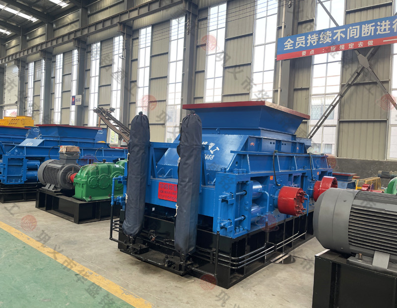 鵝卵石對輥制砂機(jī)優(yōu)勢 對輥制砂機(jī)型號和技術(shù)參數(shù)