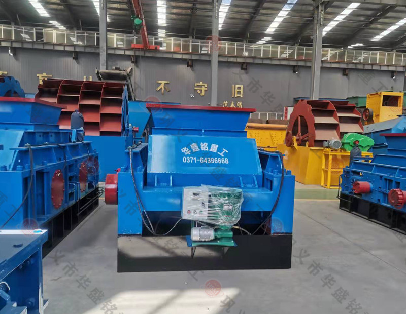 華盛銘對輥制砂機(jī)銷售電話